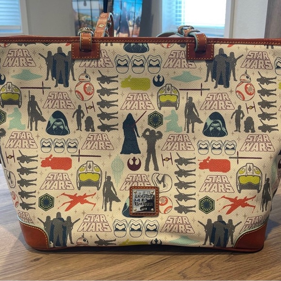 **PRICED TO SELL!!** Dooney & Bourke Star Wars Leather Bag! Star War Lovers!!! - Picture 1 of 9